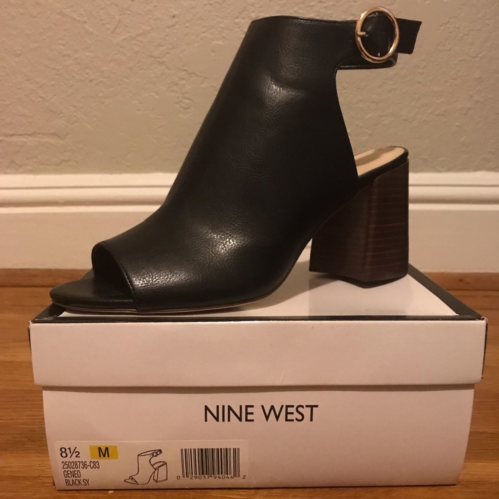 Nine West bootie size 8.5